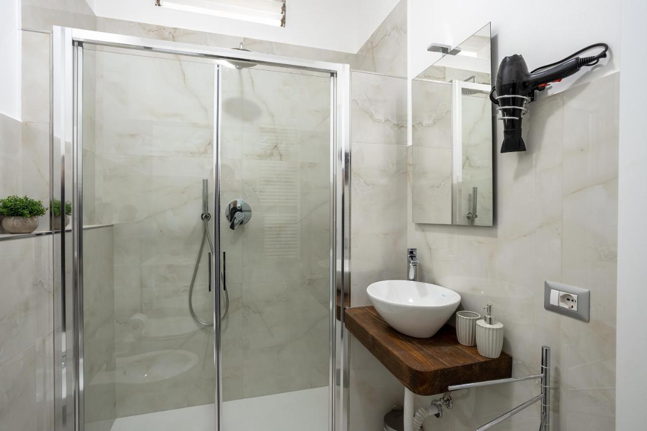 Milano City Apartments - Duomo Brera - Elegant Suite In Design District 외부 사진